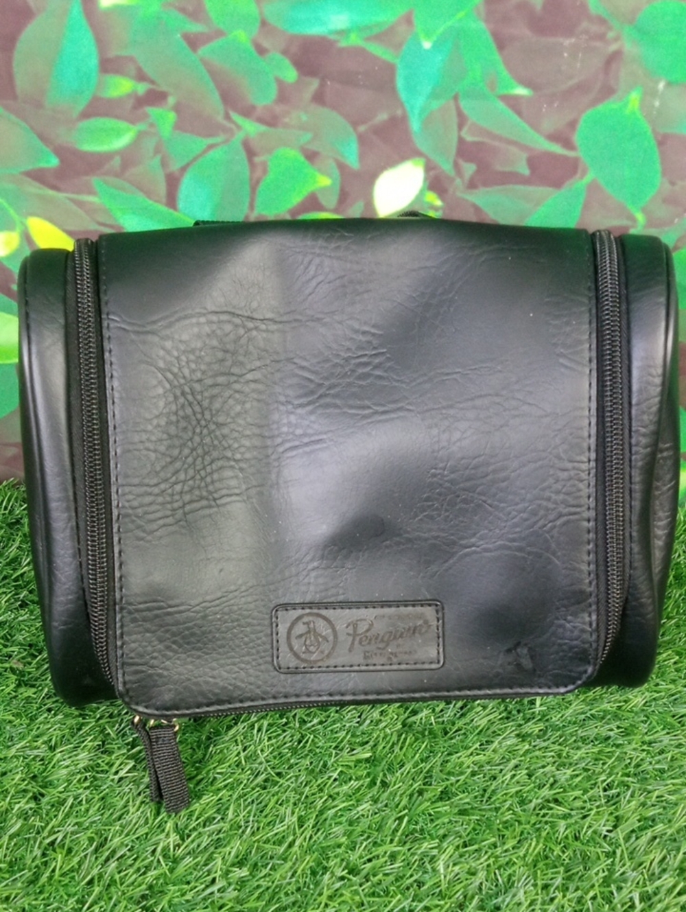 🛍️ Original Penguin Black Men's Toiletry Kit Travel Case